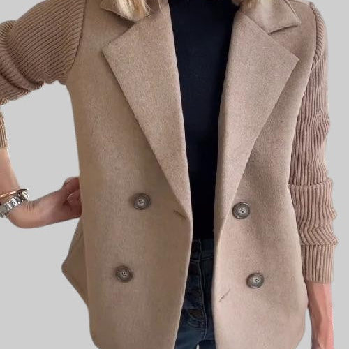 VLADIMÍRA - ELEGANTNE BLEISER KUDUMISEGA KÄTTEGA