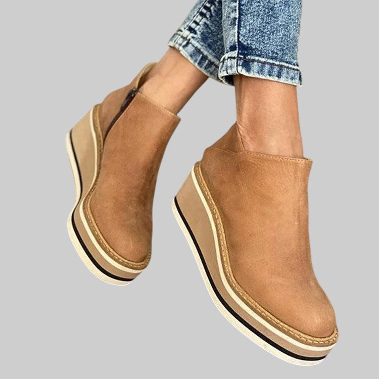 PETRA | ELEGANTNE VEETMATUS KINGAD