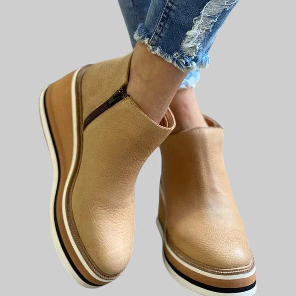 PETRA | ELEGANTNE VEETMATUS KINGAD