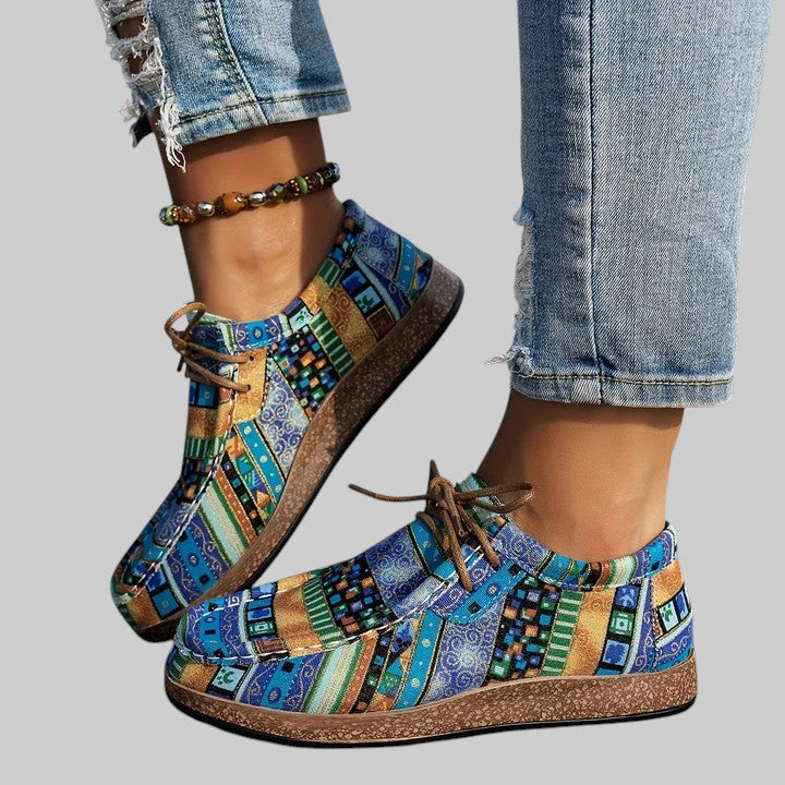 KLÁRA | NAISTE ORTOPEEDILISED, KERGELT KANDMISEKS JA MUGAVATEKS TENNISTEKS