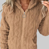 ANETA | KAPUUTIGA TÕMBEGA PUSA PIKADE VARRUKATEGA