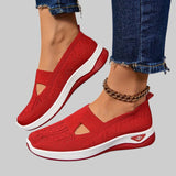 LUBA | MUGAVAD RELAXFIT JALATSID KÄIMISEKS