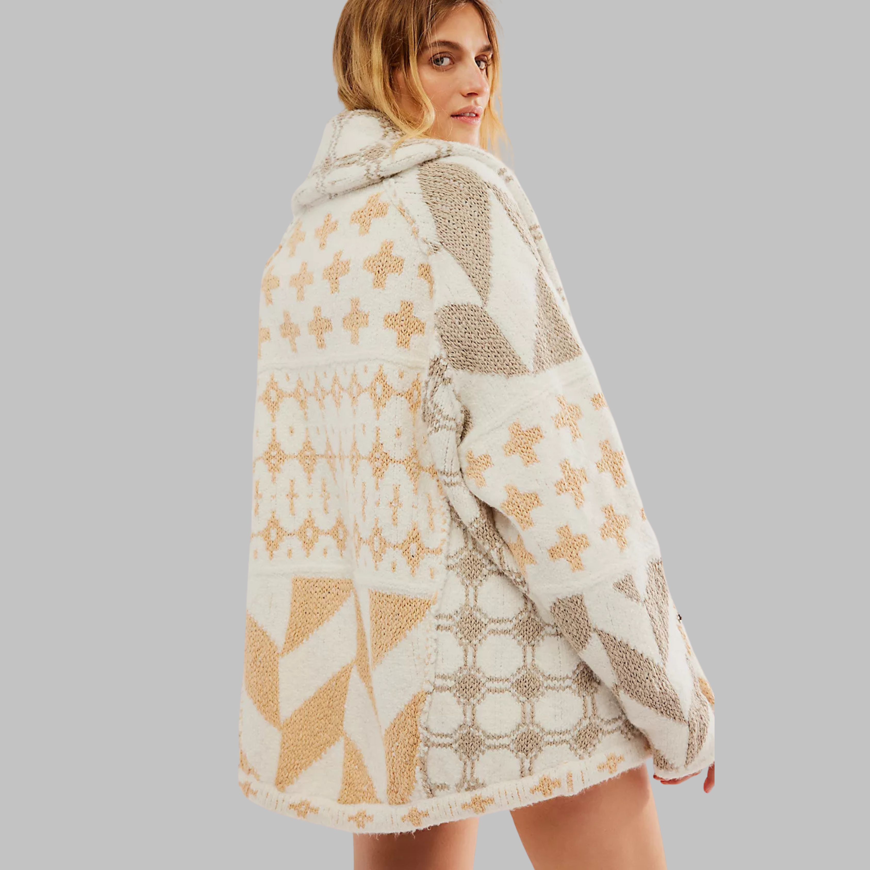 ESTERA | VINTAGE ÜLEMÕÕTMELINE KARDIGAN NUPPUDES, PIKADE VARRUKATE JA SÄRKIDE KRAEGA