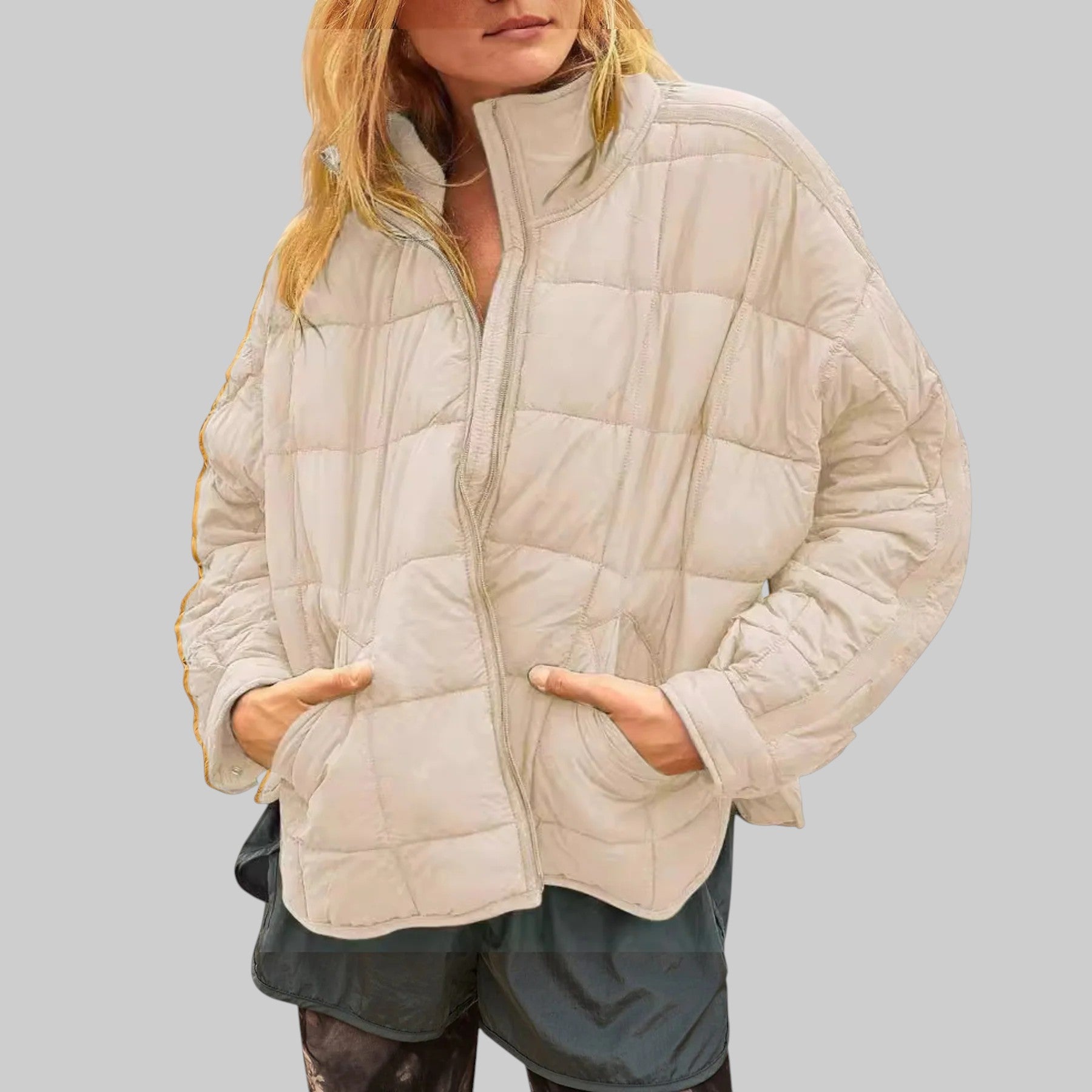 SOFIA | KERGE KOMPAKTNE TIKANDI JACKET KZIPIGA