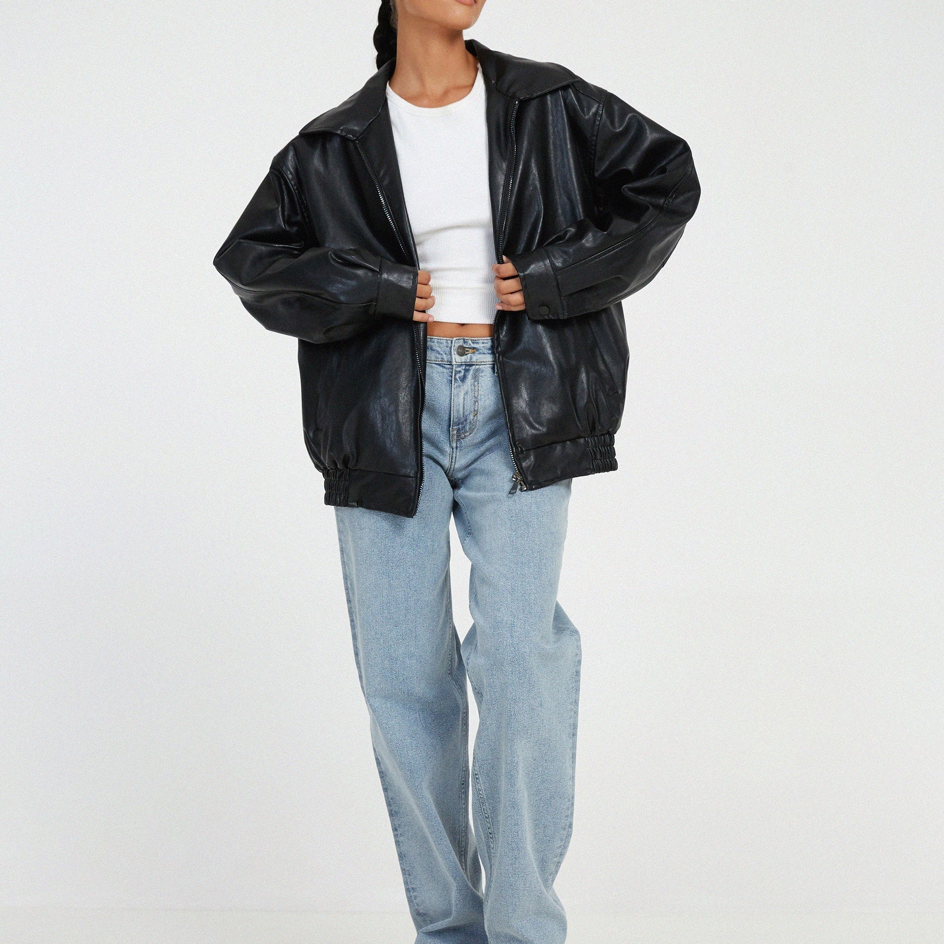 ROZÁRIE | ÜLISUURE PU-NAHKJOPE NAISTELE – MOODNE VÄLJANÄGEMINE, KVALITEETNE KUNSTNAHKA