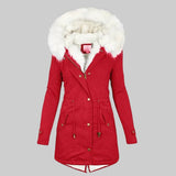 LENKA | TALVEKATE KUNSTLIKUST KARVAST VOODERDATUD