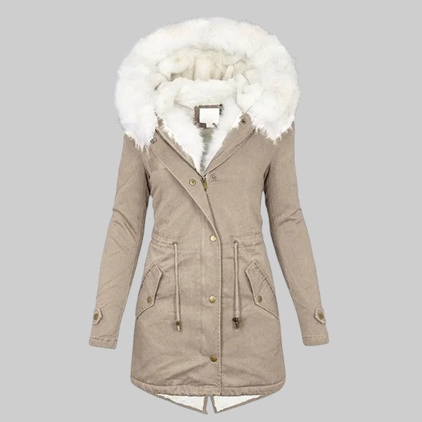 LENKA | TALVEKATE KUNSTLIKUST KARVAST VOODERDATUD