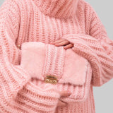 MARTINA | NAISELINE PIKK KAPUUTIGA PUSA