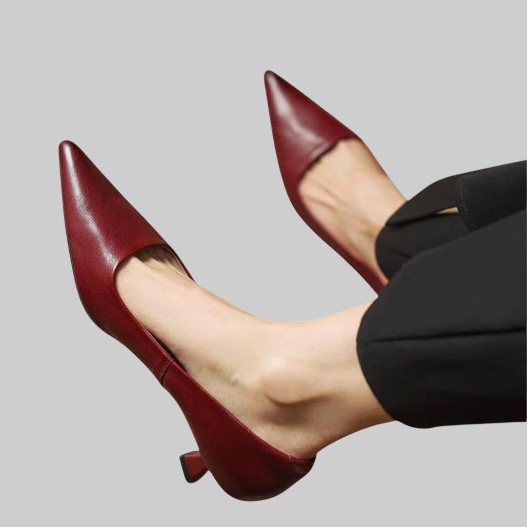 SABINA | DÉCOLLETÉ TÕELISEST NAHAST