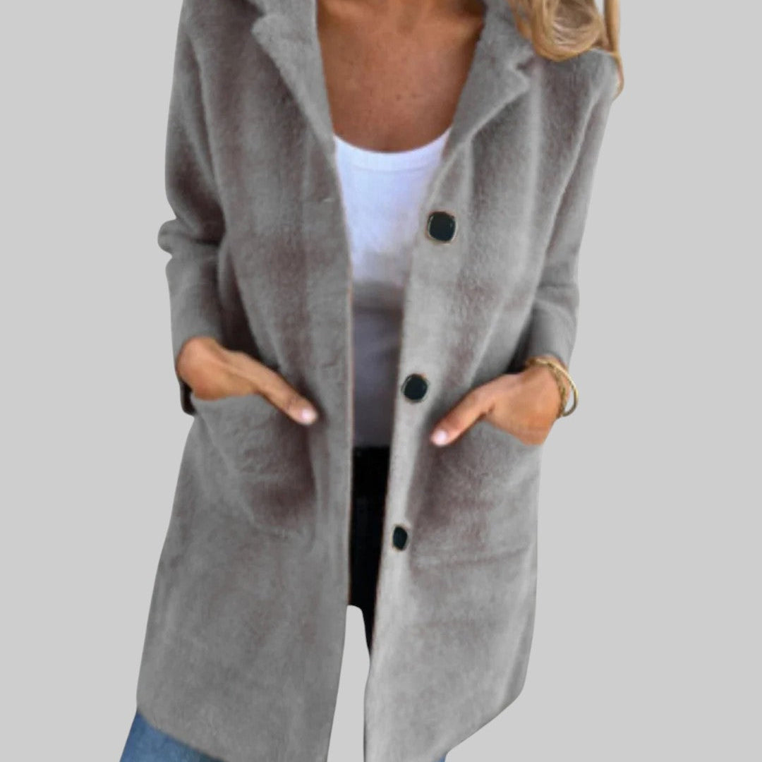 VINETA | NAISTE PIKK KAPUUT NUPPUDES JA TASKUTEGA