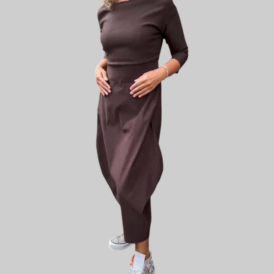 ANDREA | POLÜESTER KLEITIDEGA PIKADE VARRUKATE JA TASKUTEGA