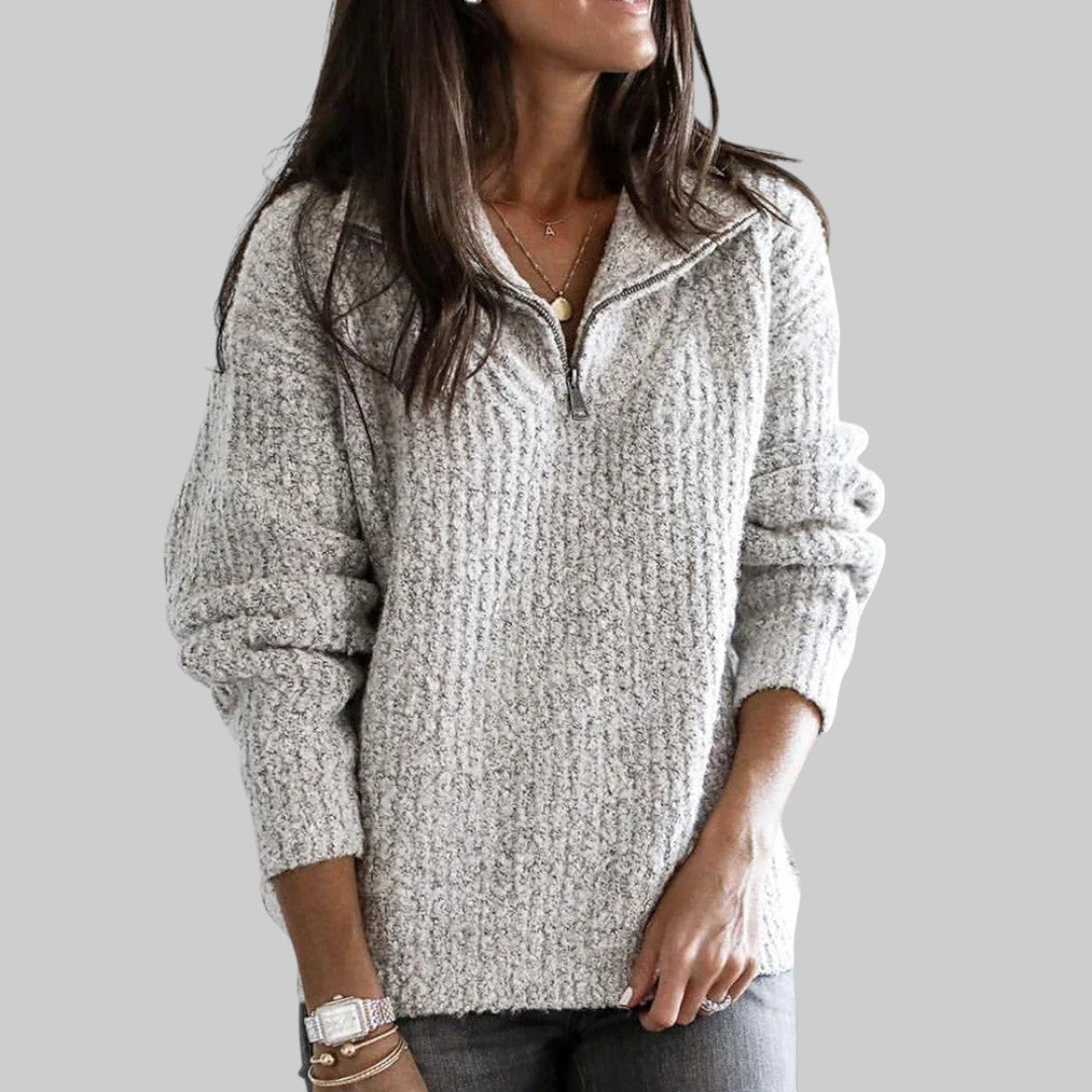 LUBA | NAISTE KERGE SVETTER POOLSIHIKUGA