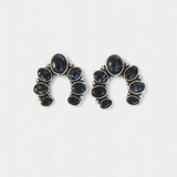 LOODUSLIKUST KIVIST KÕRVAKLIPSUD