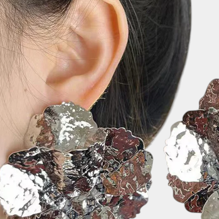 KÕRVARÕNGAD KUI KIRKA LILLEKUJU