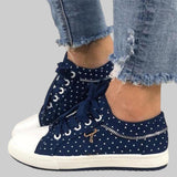 DOMINIKA | MUGAVAD LIBISEMIST TAKISTAVAD SNEAKERID KIRJUTATUD MUSTRIGA